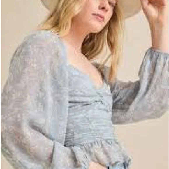 Altar'd State Charla Cropped Blouse NWOT Size M❤️ - Picture 7 of 7